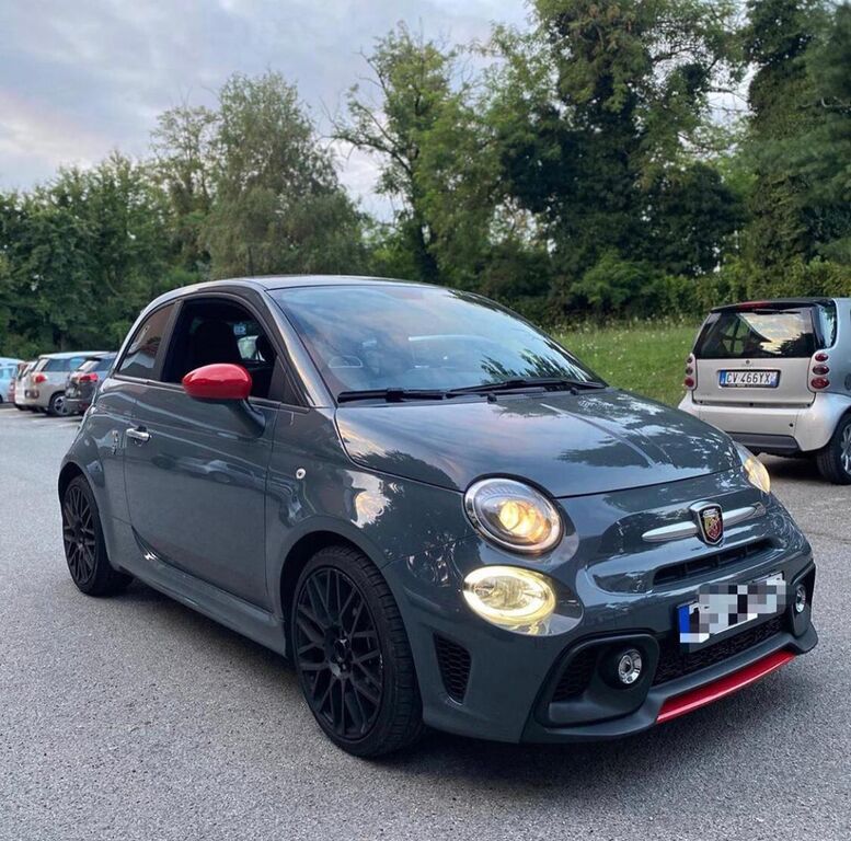 4361104  Noleggio abarth breve termine